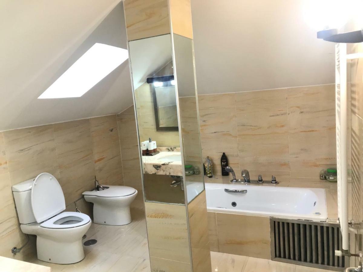 Alojamiento Martel Villa Majadahonda Kültér fotó