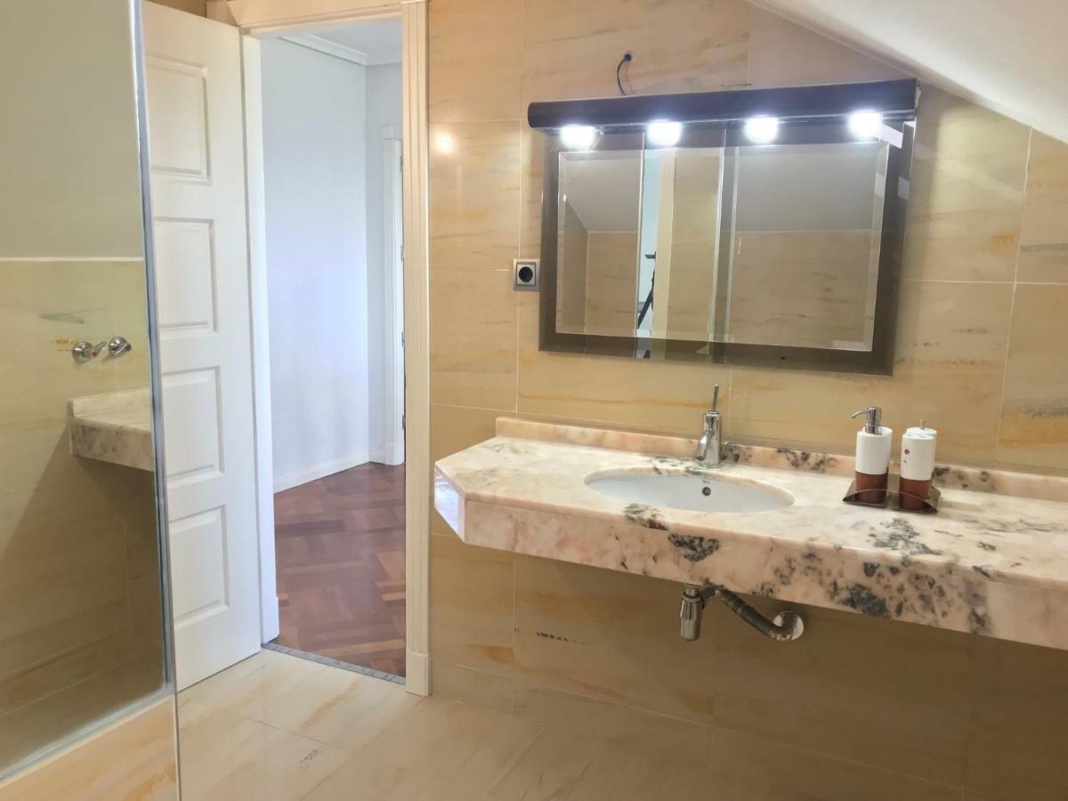 Alojamiento Martel Villa Majadahonda Kültér fotó